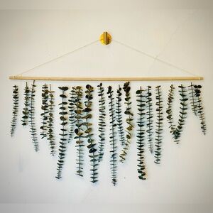 Natural Eucalyptus Wall Hanging - gorgeous and gives natural/boho/chic vibes!